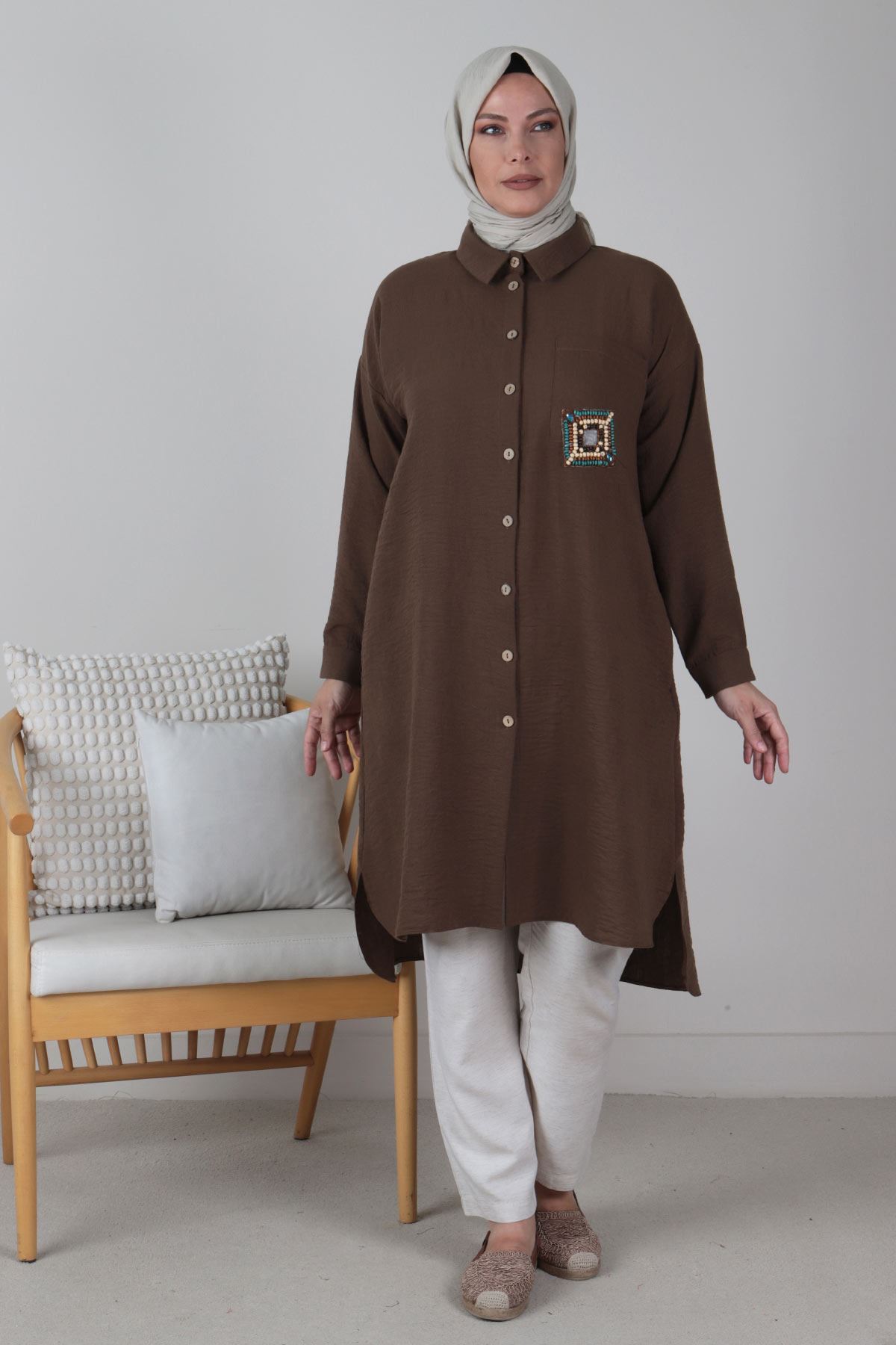 Büyük Beden Tesettür Ahşap Detaylı Tunik 2325 Kahve