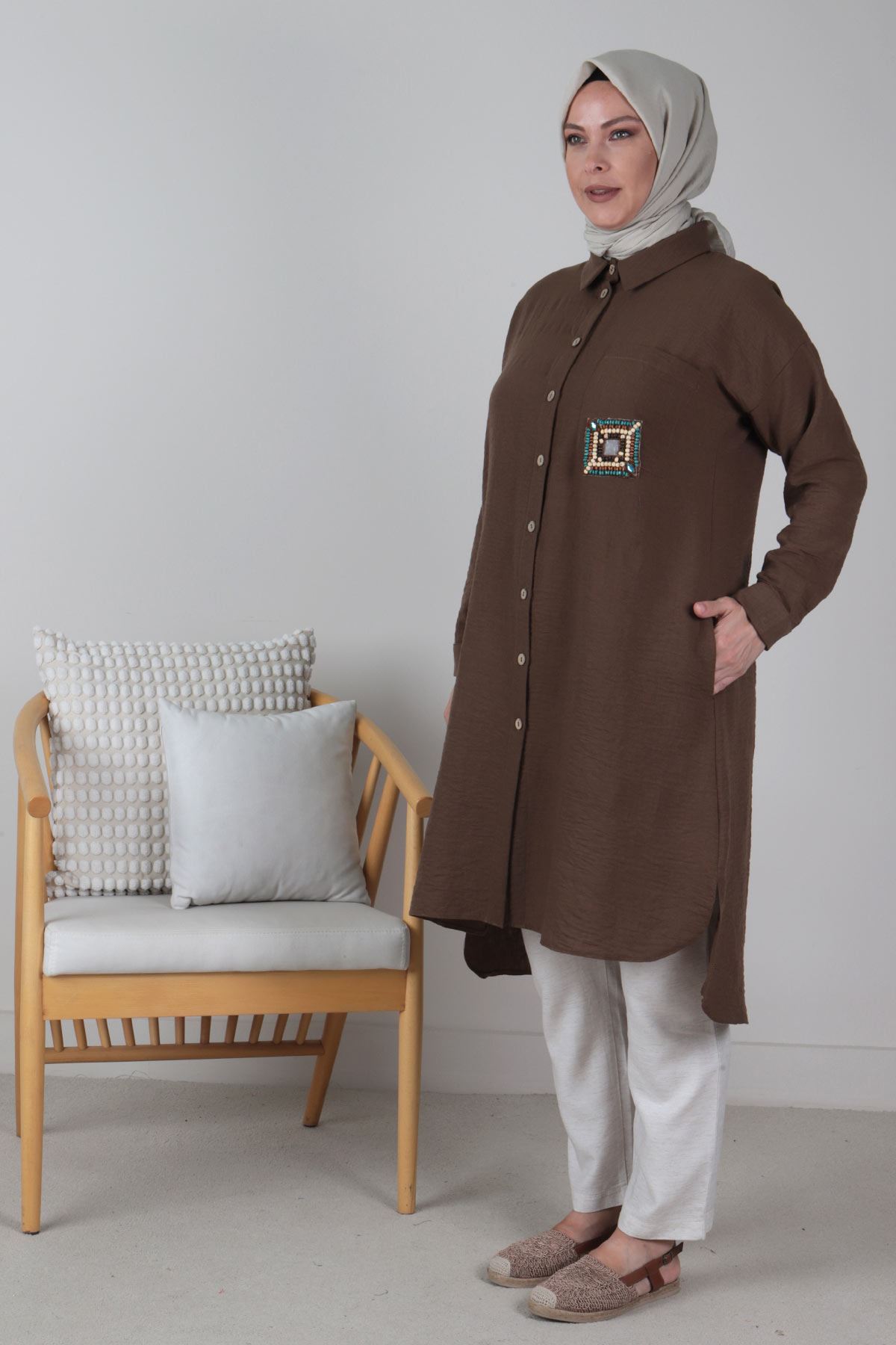Büyük Beden Tesettür Ahşap Detaylı Tunik 2325 Kahve