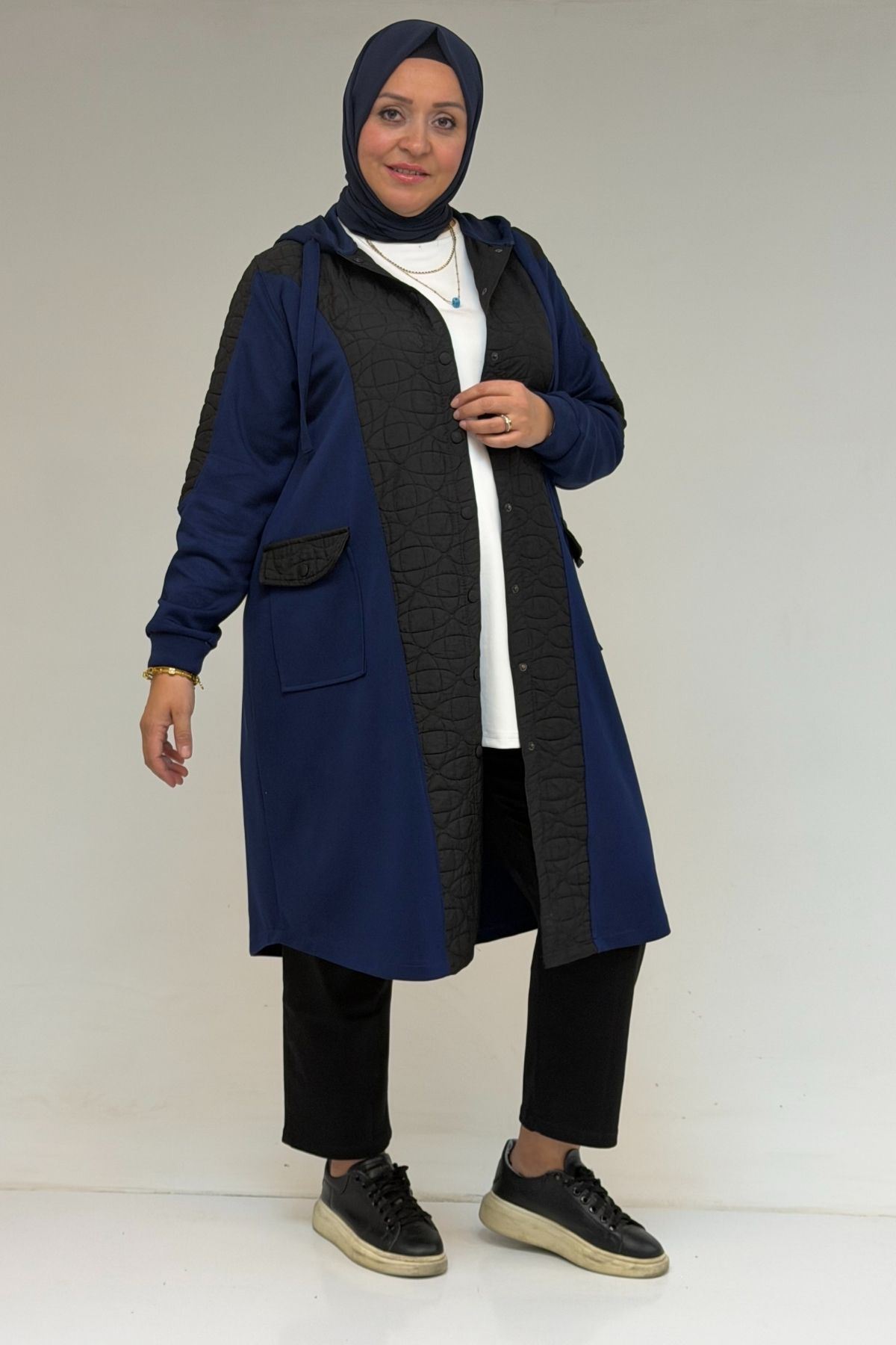 53030  Büyük Beden Kapşonlu Cepli Kapitone-Modal Kap - Siyah-İndigo