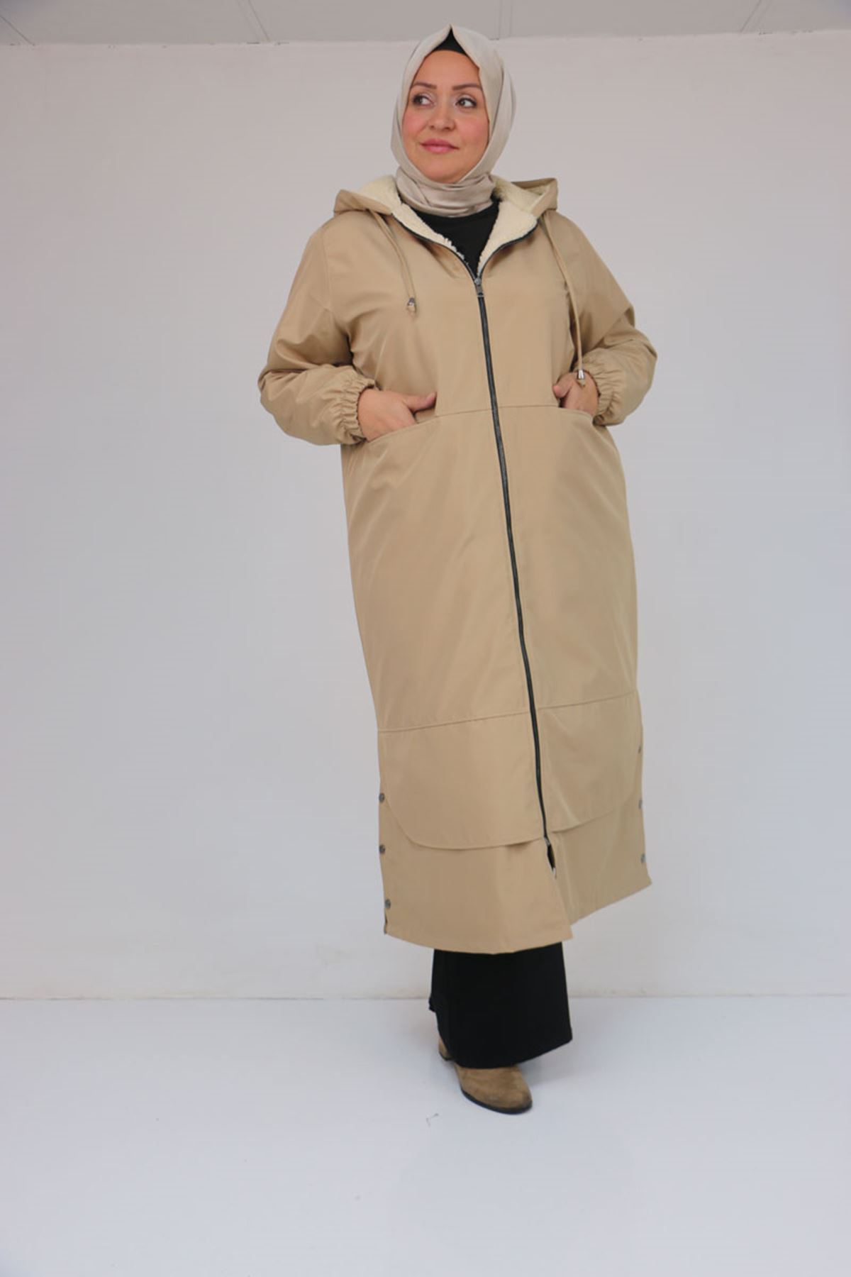 43062-E Büyük Beden Kolları Lastikli Kapşonlu Bondit Kap - Bej 