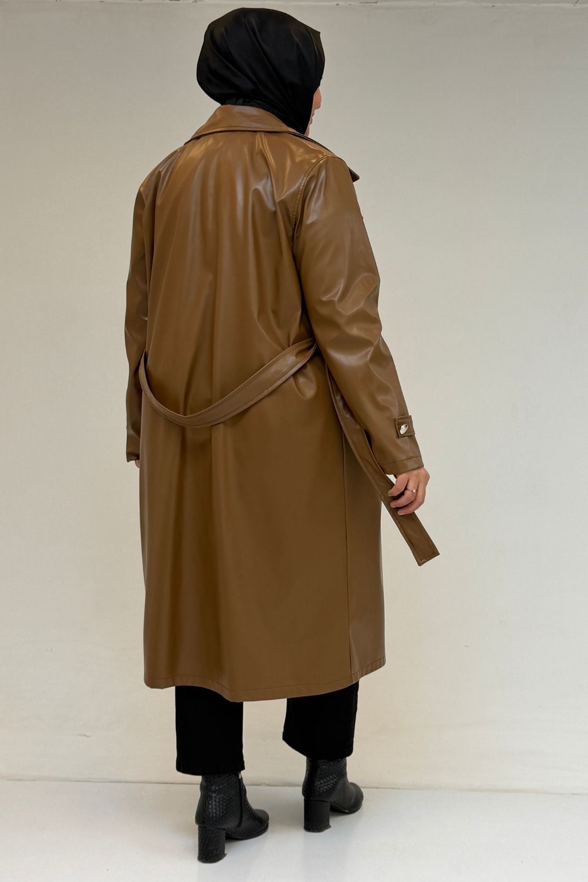 53073 Büyük Beden Kemerli Deri Trençkot - Sütlü Kahve