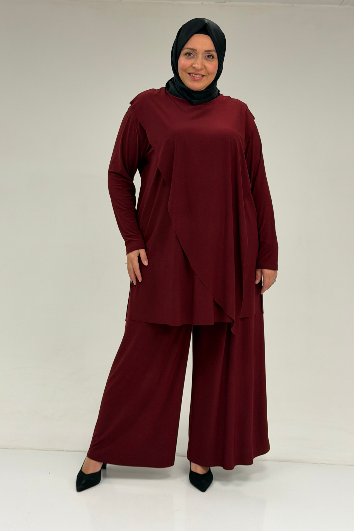 67004 Büyük Beden Önü Ve Arkası Pelerin Detaylı Sandy Pantolonlu Takım - Bordo