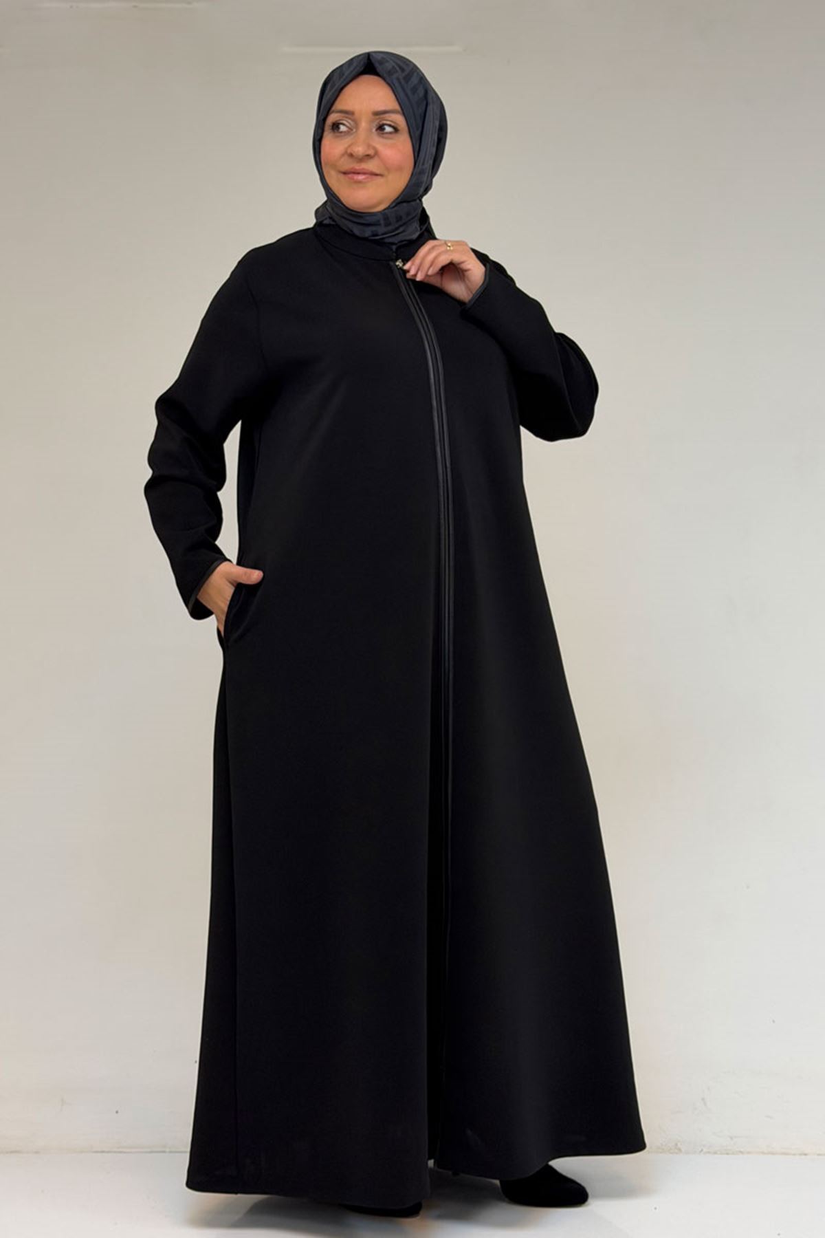 56003-E Büyük Beden Önden Fermuarlı Hakim Yaka Ferace - Siyah