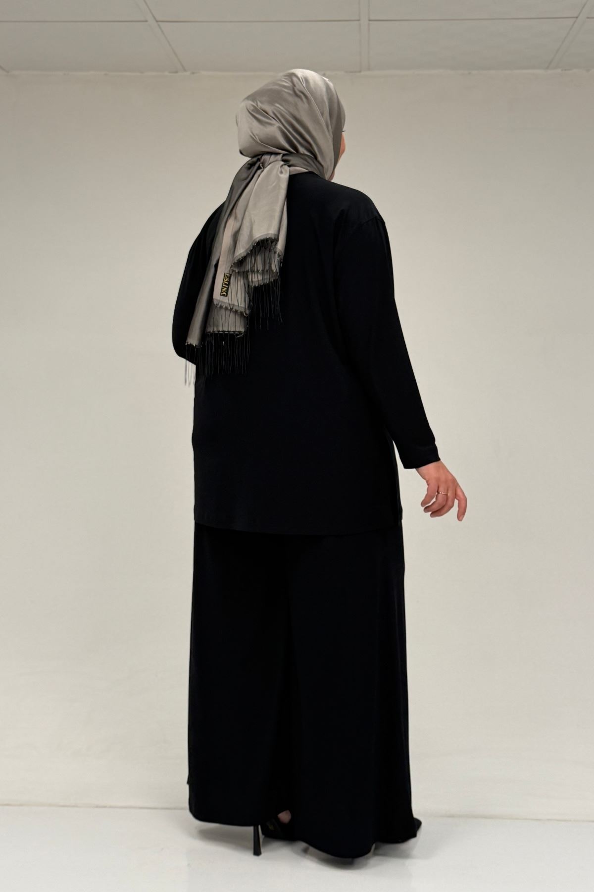 67030 Büyük Beden Yanı Yırtmaçlı Sandy Pantolonlu Takım - Siyah