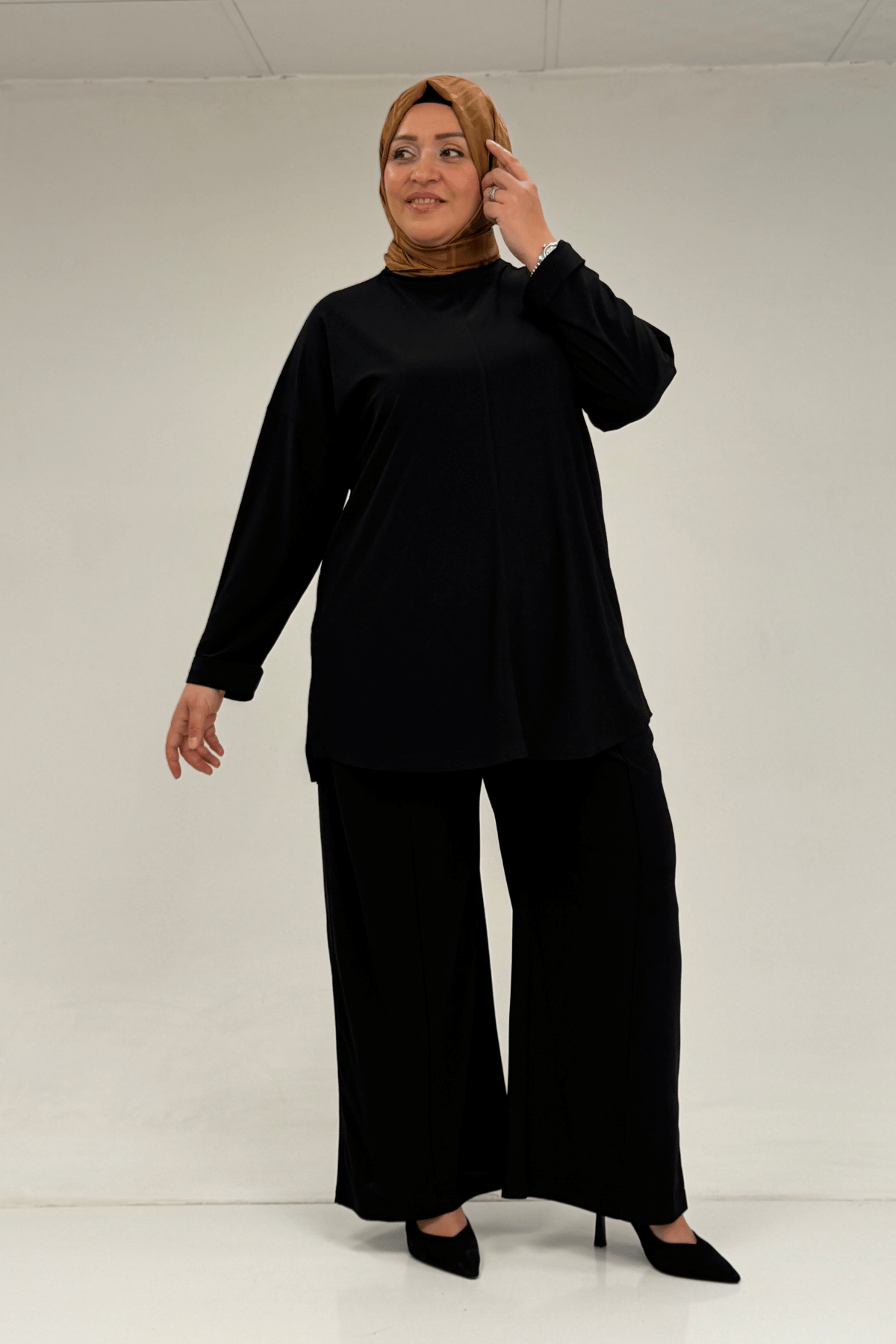 67001 Büyük Beden Kol Manşeti Duble Model Sandy Pantolonlu Takım - Siyah