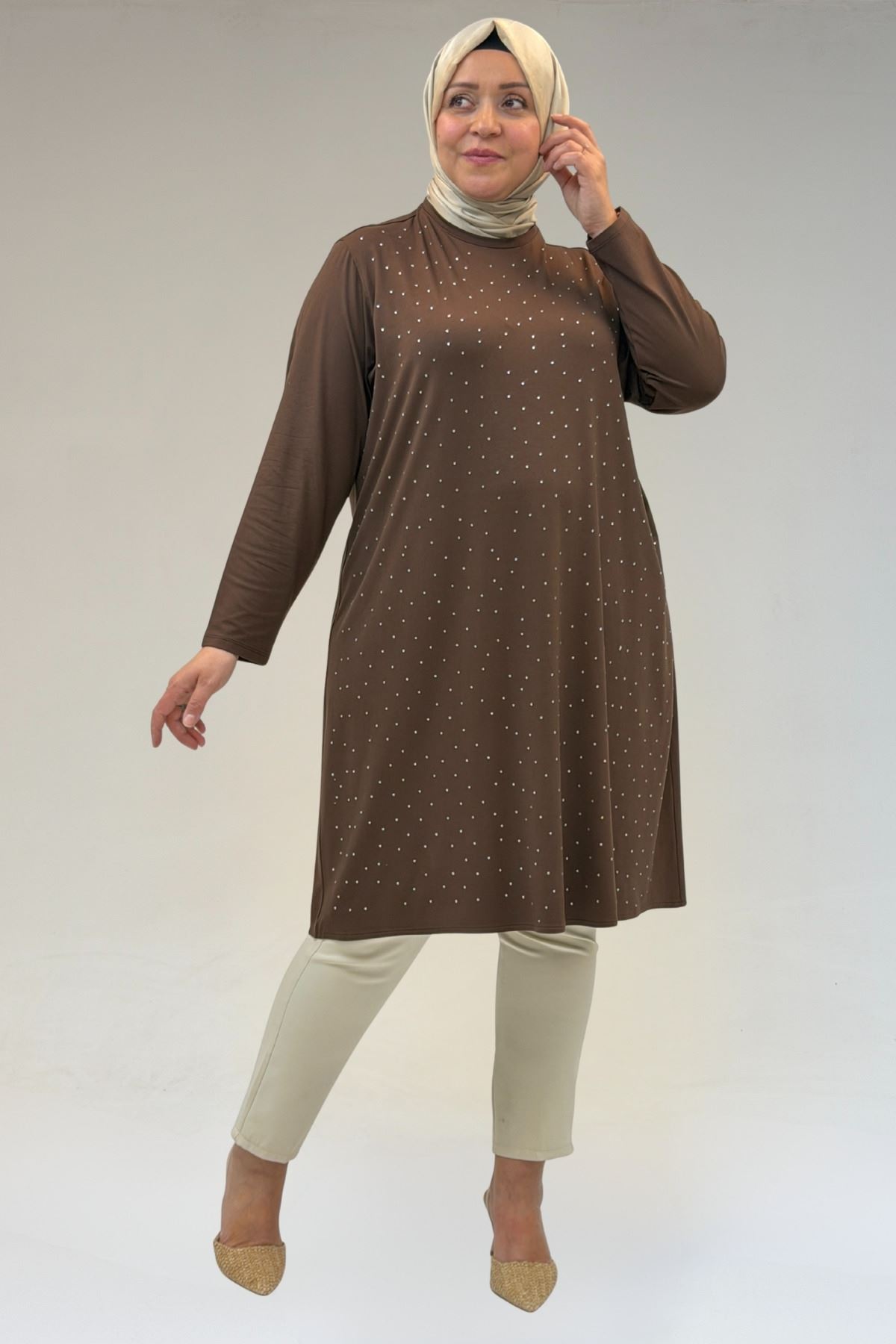 68001 Büyük Beden Önü Taş Baskı Detaylı Penye Tunik - Kahve