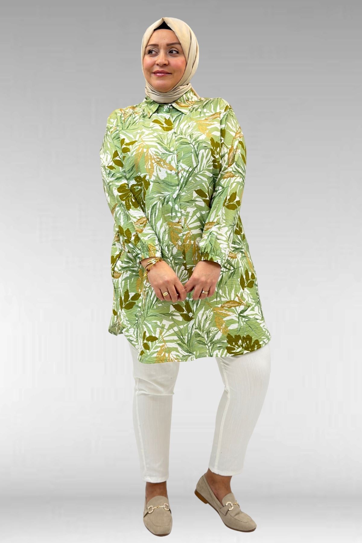 68010 Büyük Beden Yanları Yırtmaçlı Kolları Lastikli Mango Tunik - Yaprak Desen Vizon