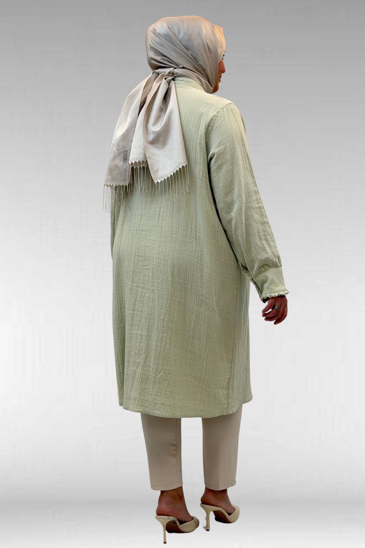 68022 Büyük Beden Boydan Pile Detaylı Müslin Gömlek - Su Yeşili