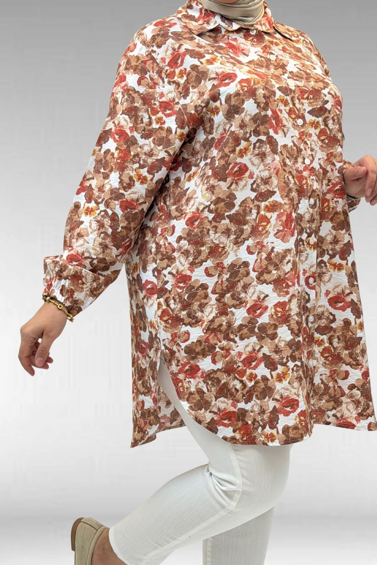 68010-E Büyük Beden Yanları Yırtmaçlı Kolları Lastikli Mango Tunik - Çiçek Desenli Kahve 
