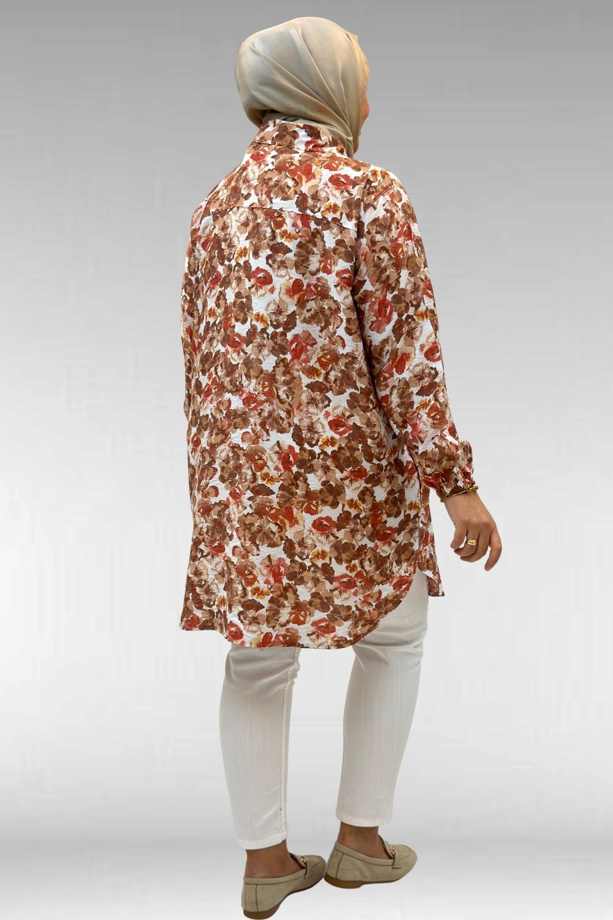 68010-E Büyük Beden Yanları Yırtmaçlı Kolları Lastikli Mango Tunik - Çiçek Desenli Kahve 