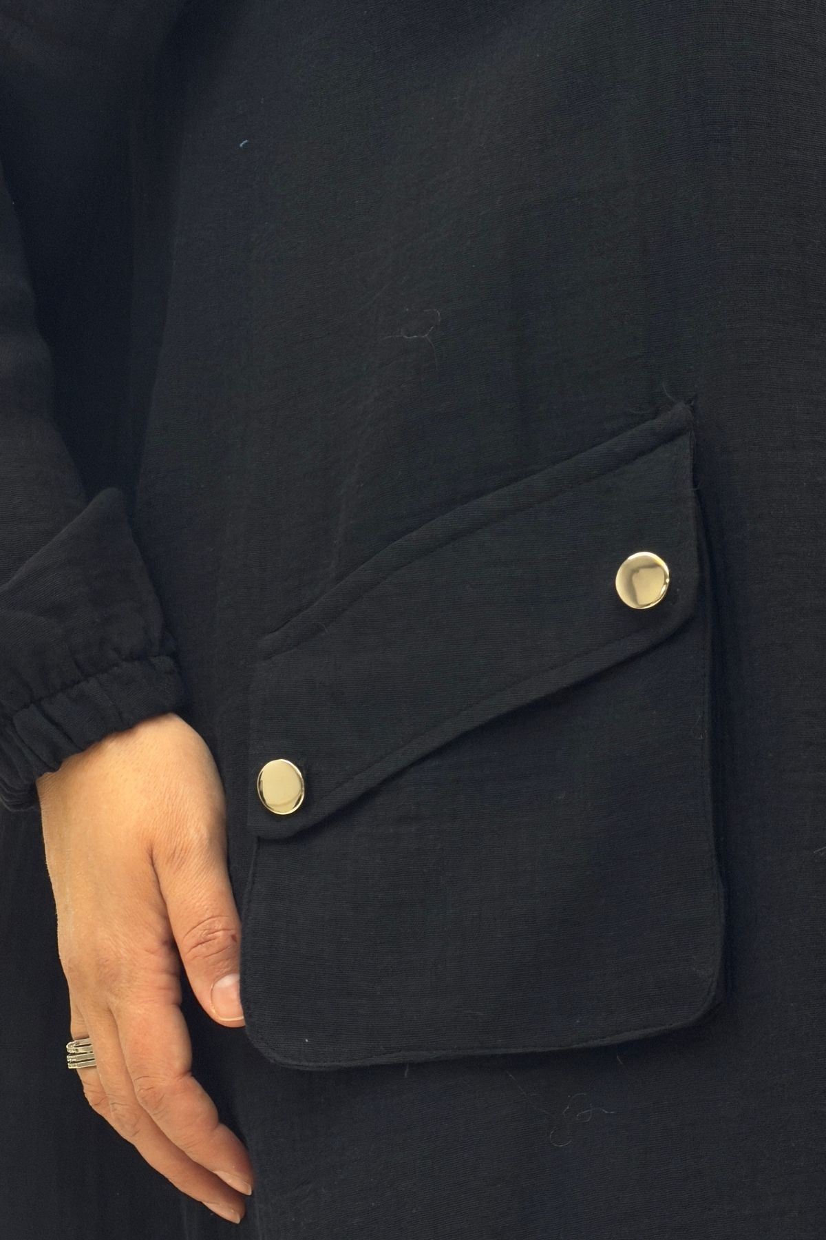 63001-E Büyük Beden Cep Ve Patı Çıtçıt Detaylı Müslin Ceket - Siyah