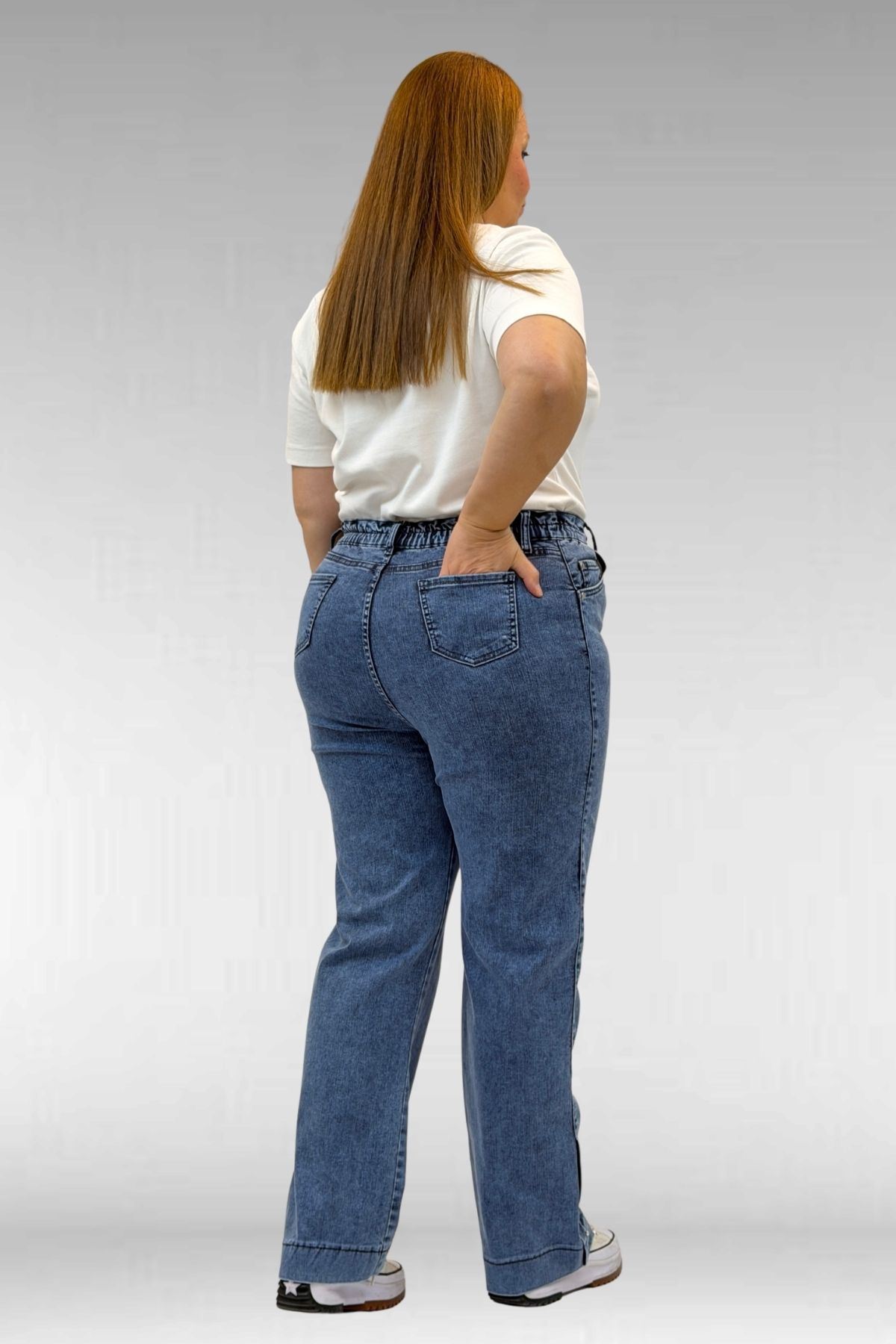 59024 Büyük Beden Paçasında Taş Detaylı Kot Pantolon - Açık Mavi