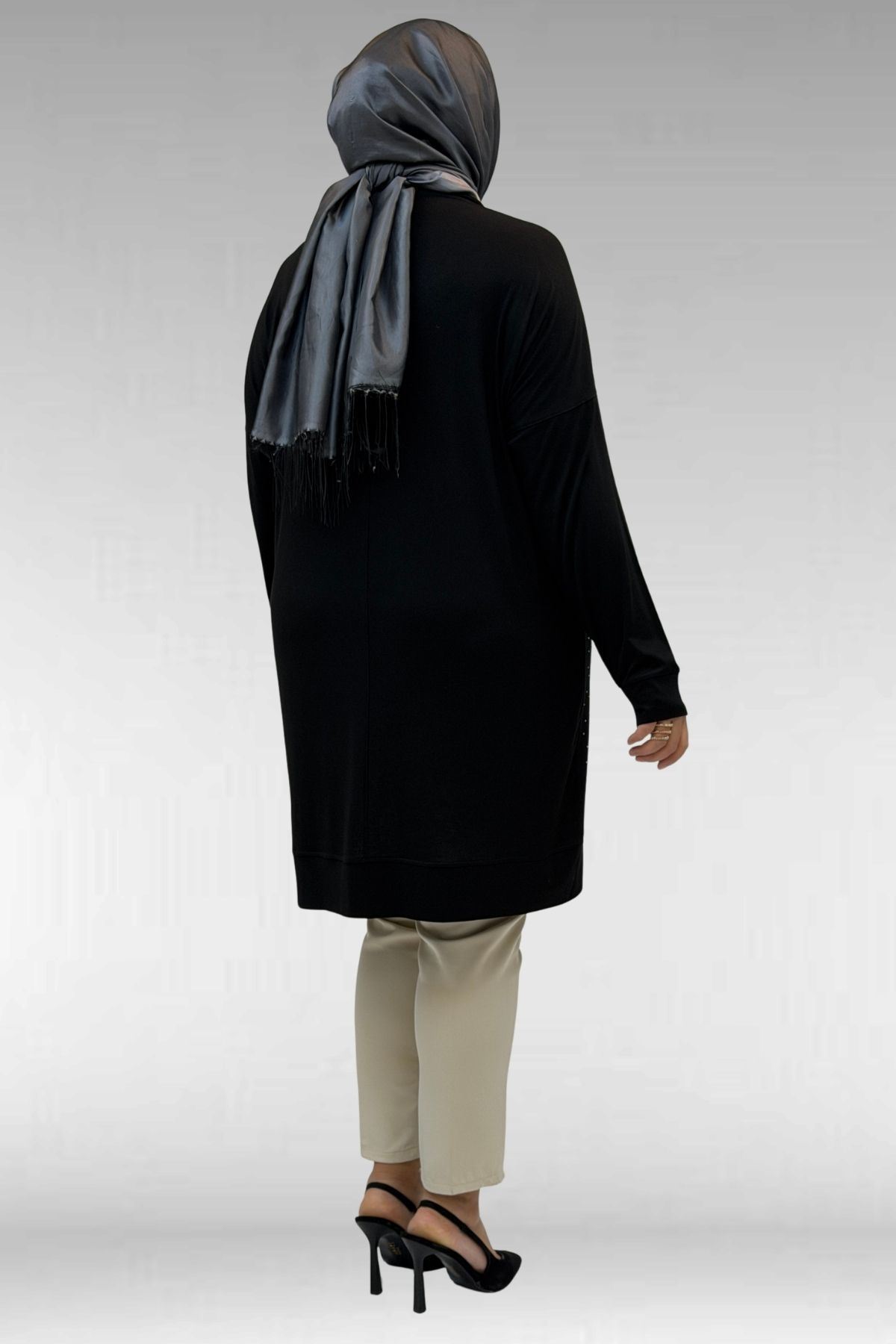 68001 Büyük Beden Önü Taş Baskı Detaylı Penye Tunik - Siyah