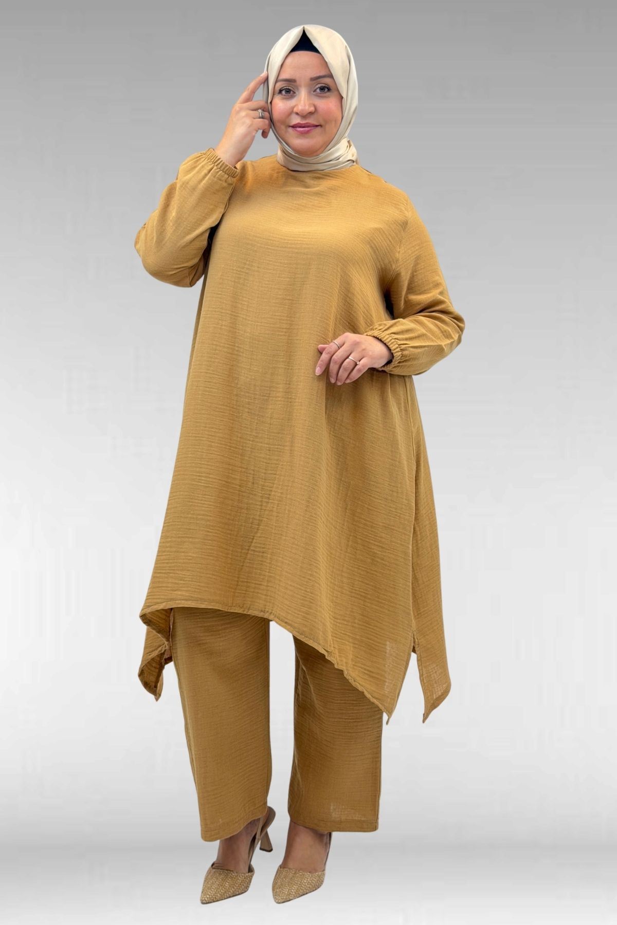 67044 Büyük Beden Asimetrik Kesim Pantolonlu Müslin Takım - Bisküvi