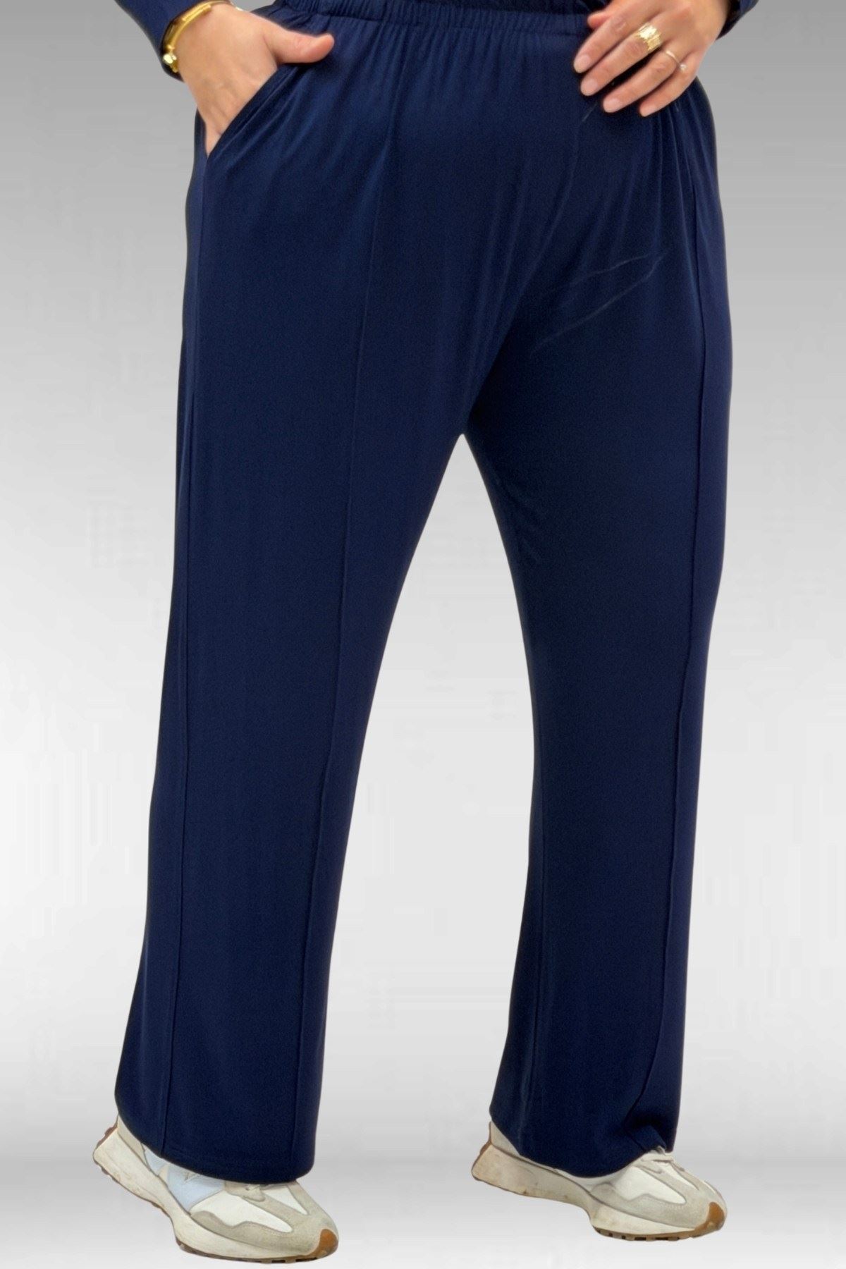 67040-E Büyük Beden Cep Kapak Modelli D Halka Detaylı Penye Pantolonlu Takım - Lacivert 