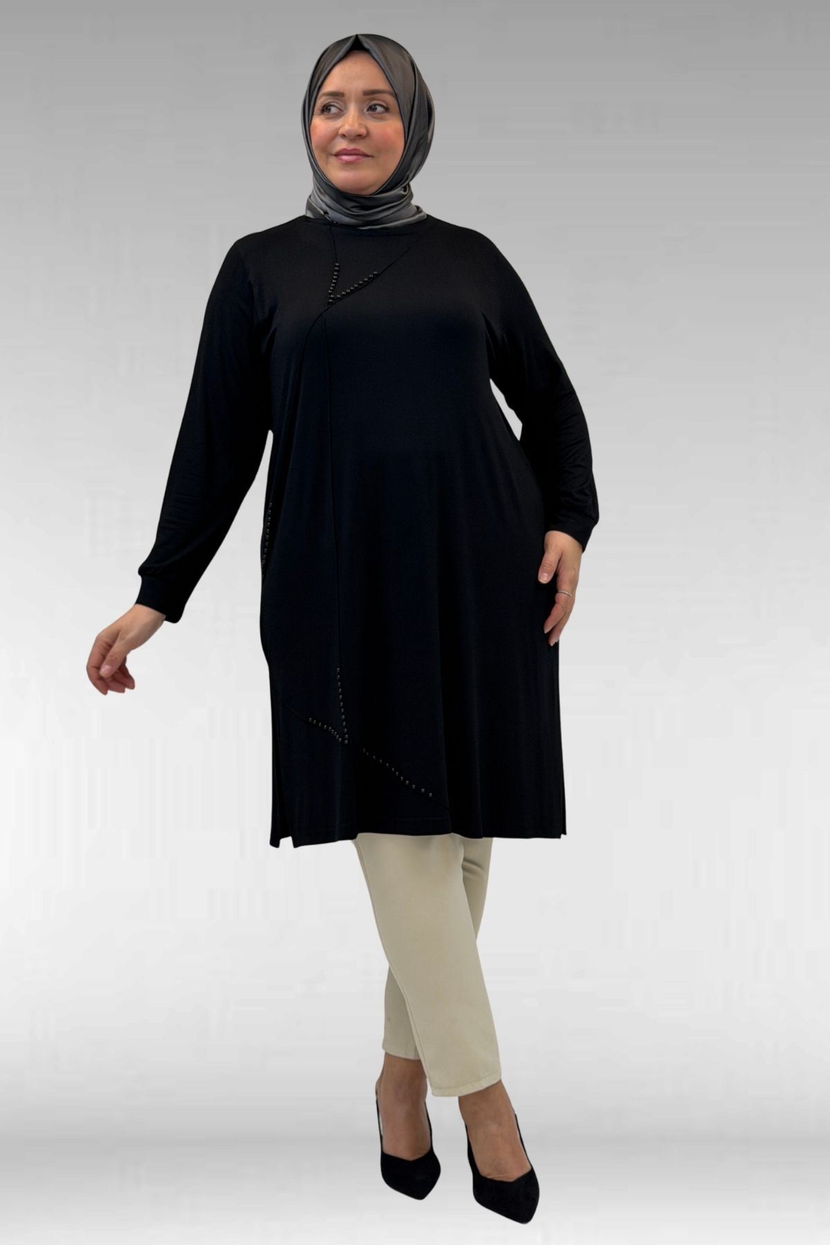 68005 Büyük Beden İnci Çakma Detaylı Penye Tunik - Siyah