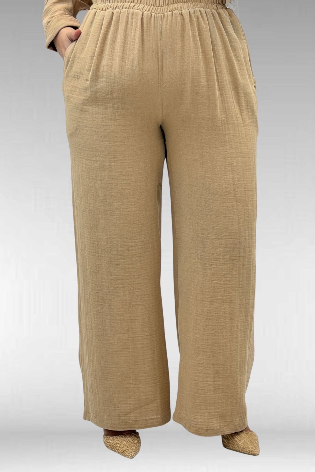 67023 Büyük Beden Önü Pile Detaylı Müslin Pantolonlu Takım - Bej