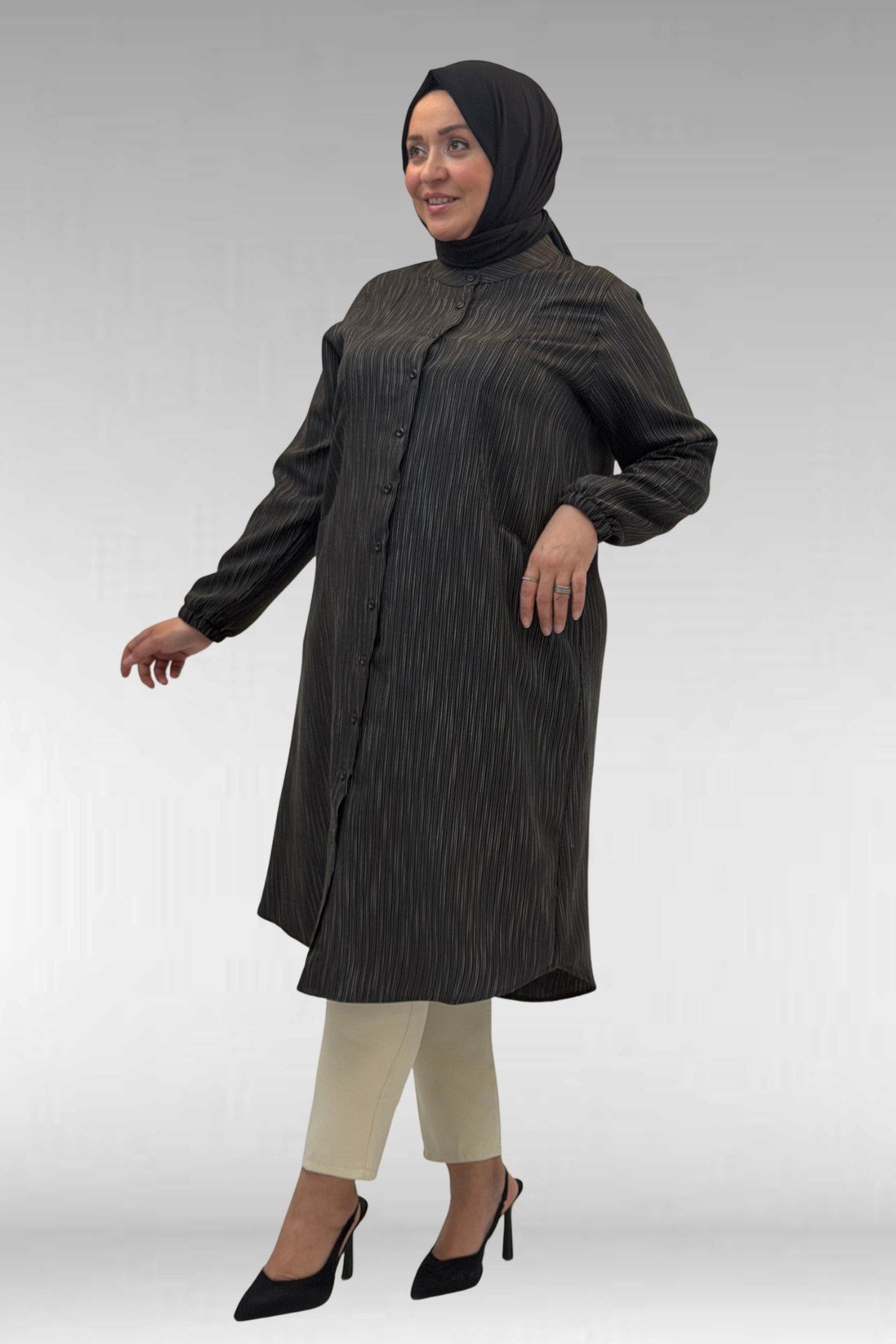 68017 Büyük Beden Hakim Yakalı Kolları Lastikli Tunik - Siyah