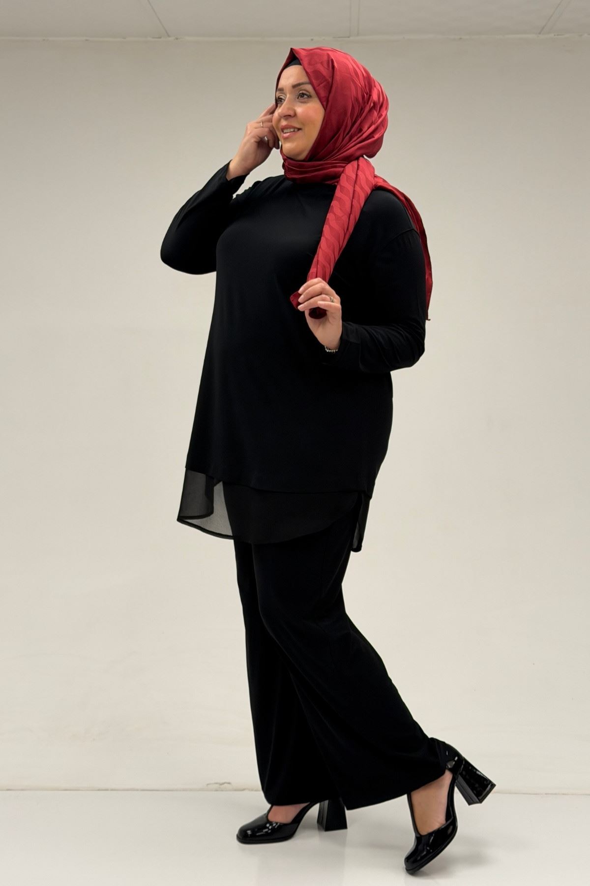 67009-E Büyük Beden Etek Ucu Şifon Detaylı Sandy Pantolonlu Takım - Siyah