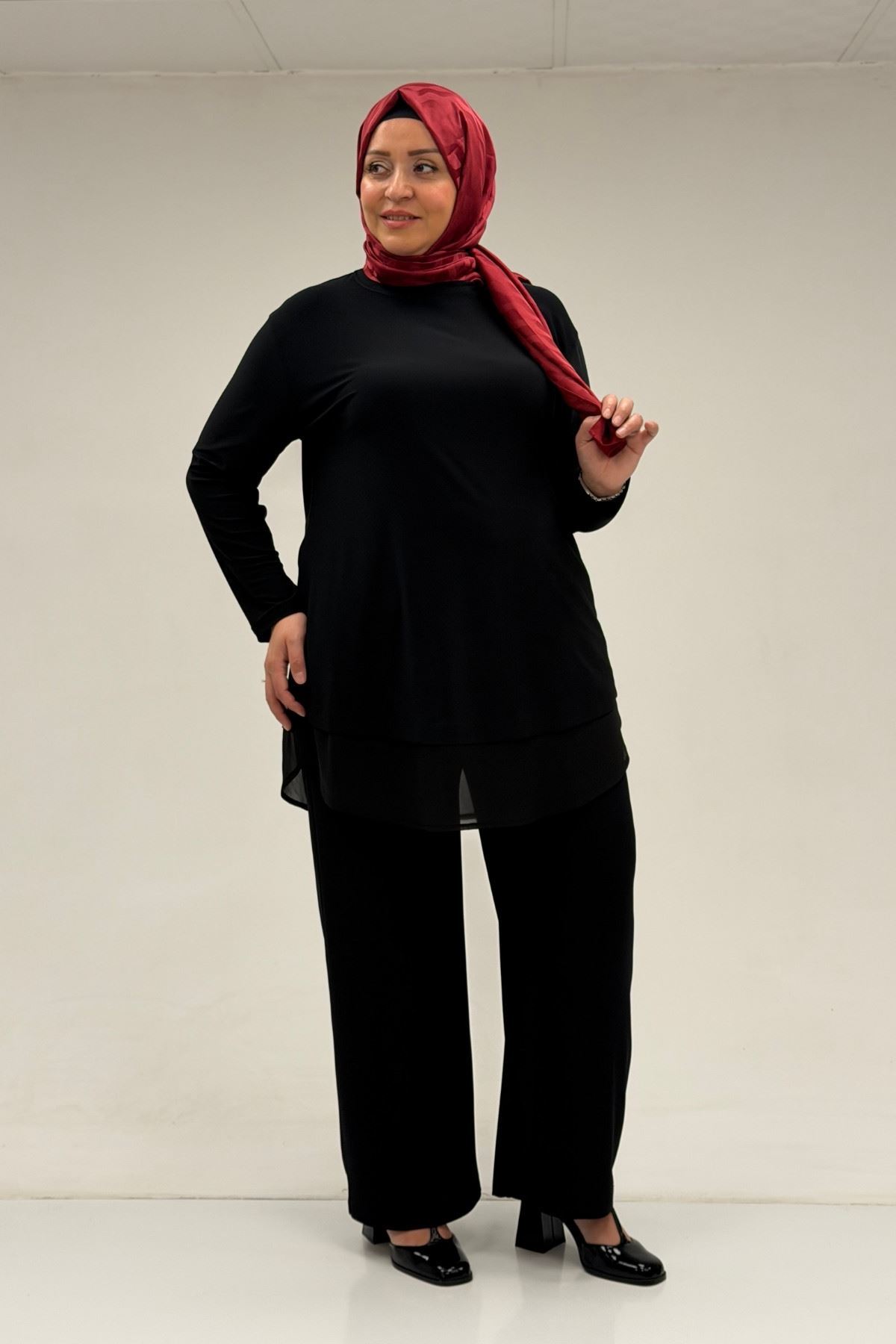 67009-E Büyük Beden Etek Ucu Şifon Detaylı Sandy Pantolonlu Takım - Siyah