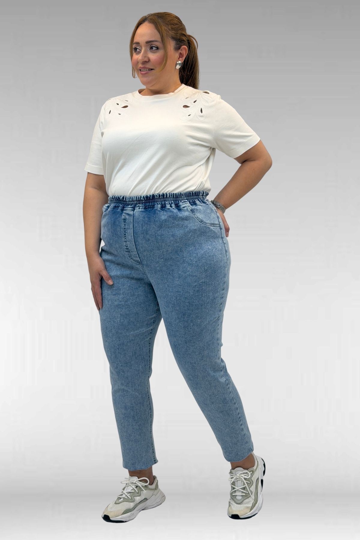 69002-E Büyük Beden Beli Lastikli Darpaça Uzun Kot Pantolon - Kar Yıkama Mavi