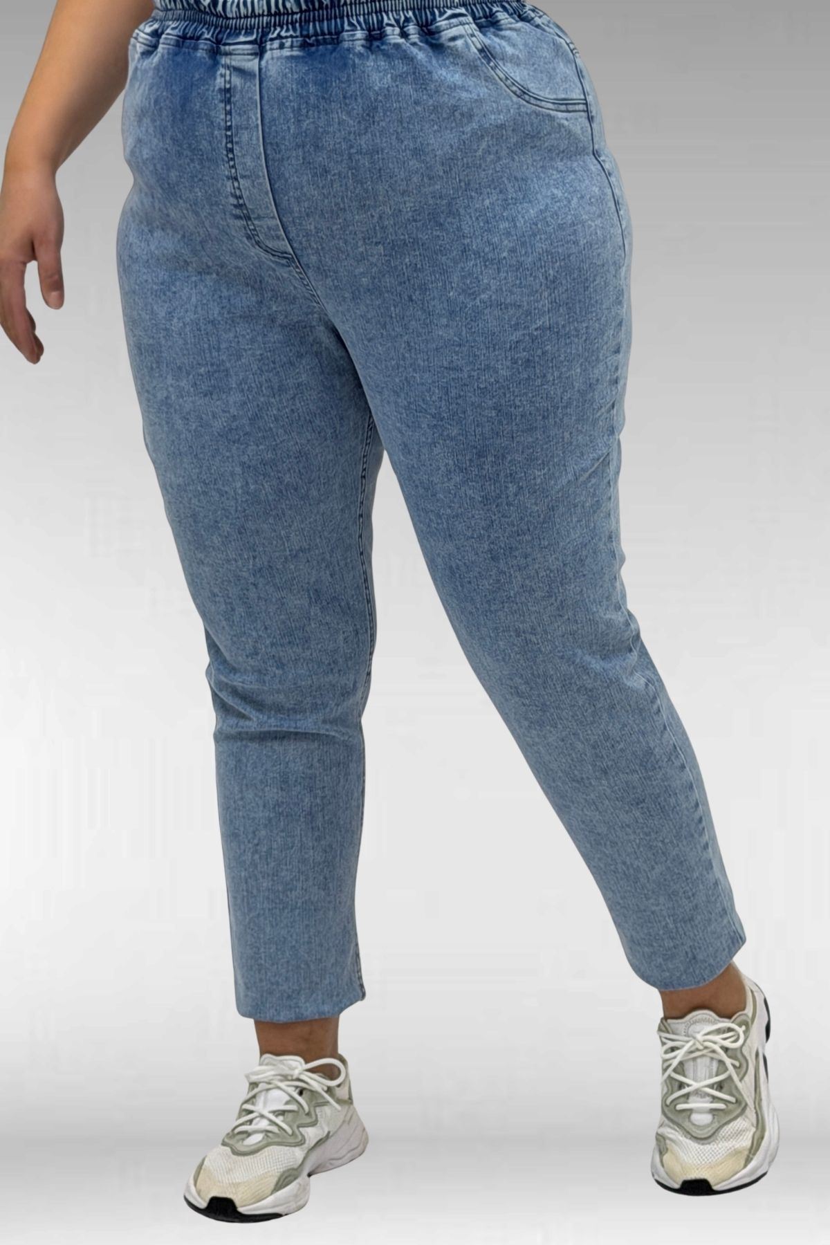 69002-E Büyük Beden Beli Lastikli Darpaça Uzun Kot Pantolon - Kar Yıkama Mavi