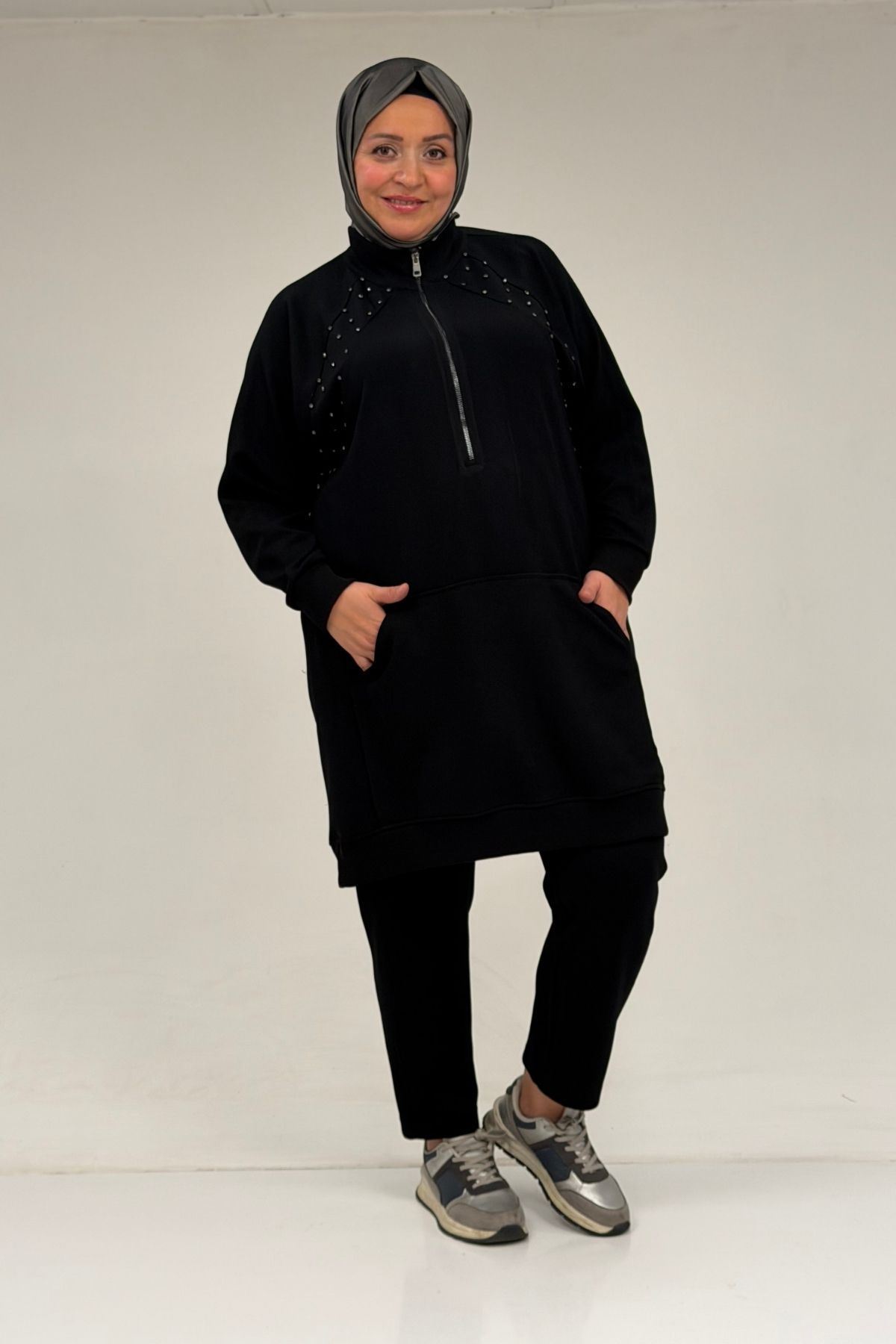 47088-E Büyük Beden Omzu Taş Detaylı Pantolonlu Takım - Siyah