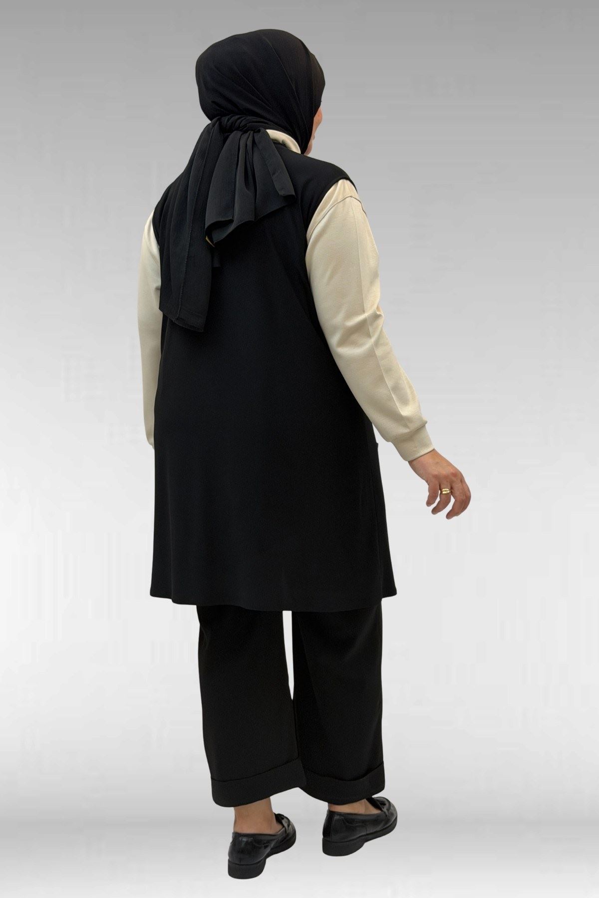 44001 Büyük Beden Önü Taş Detaylı Sandy Yelek - Siyah