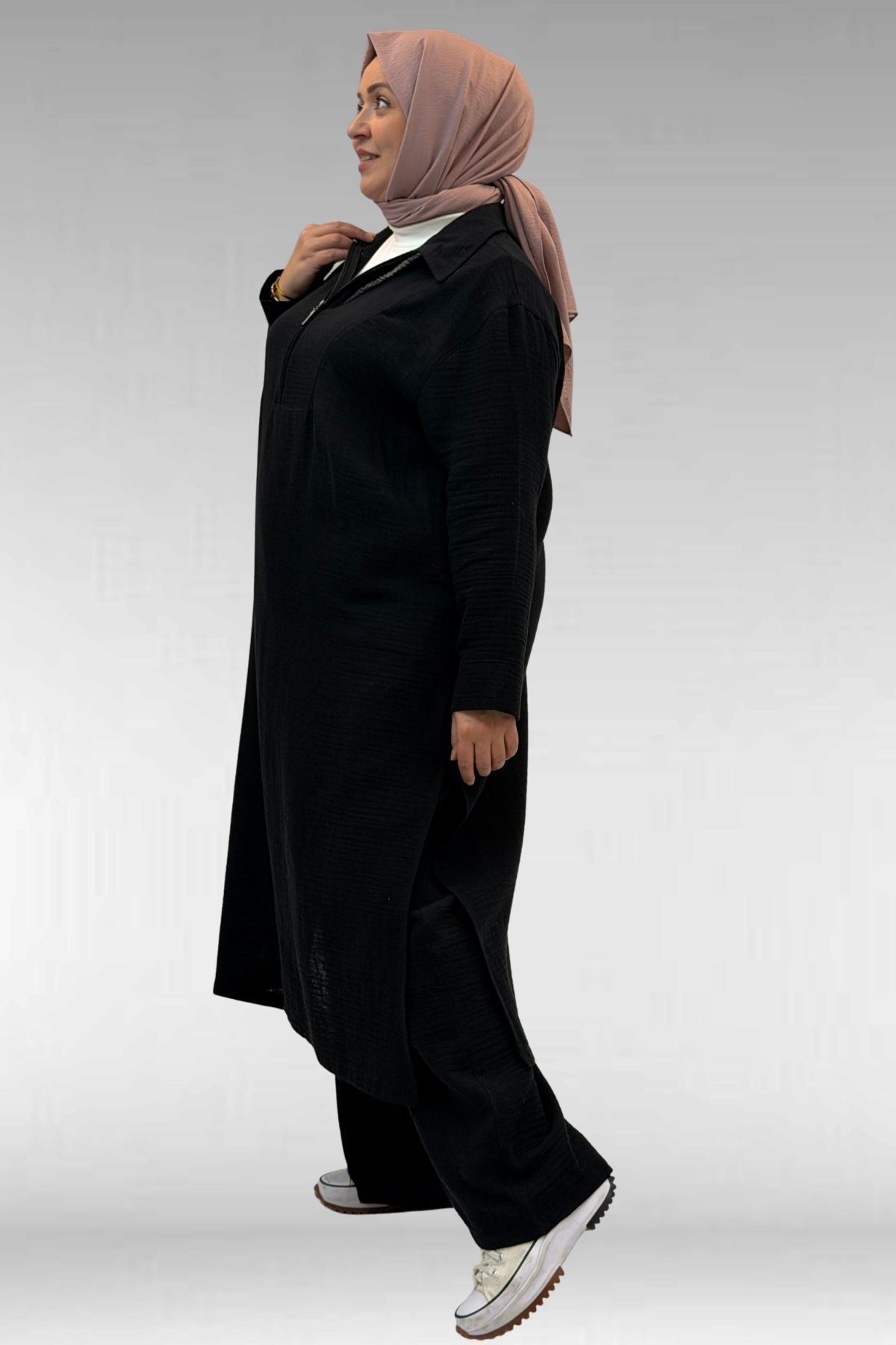 67026 Büyük Beden Erkek Yaka Yarım Fermuarlı Müslin Pantolonlu Takım - Siyah