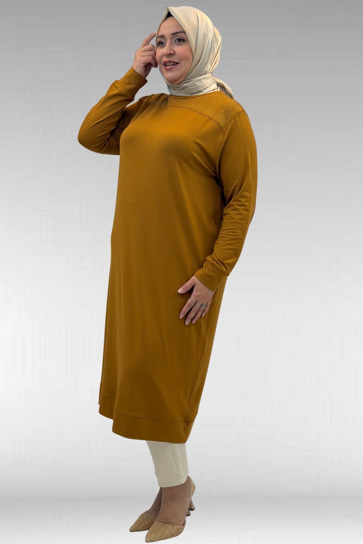 68036 Büyük Beden Önü Parçalı Taş Detaylı Penye Tunik - Hardal