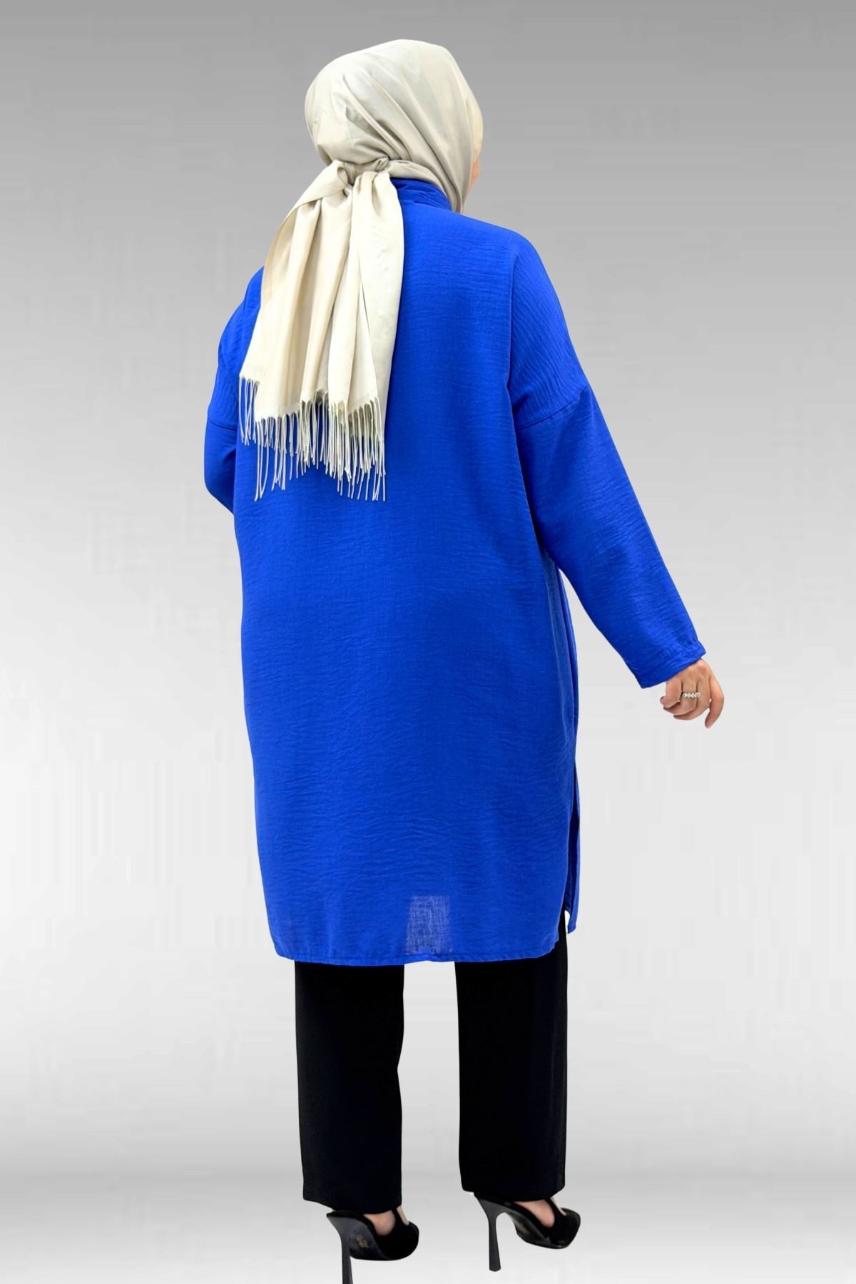 68038 Büyük Beden  Boydan Düğmeli Keten Tunik - Saks