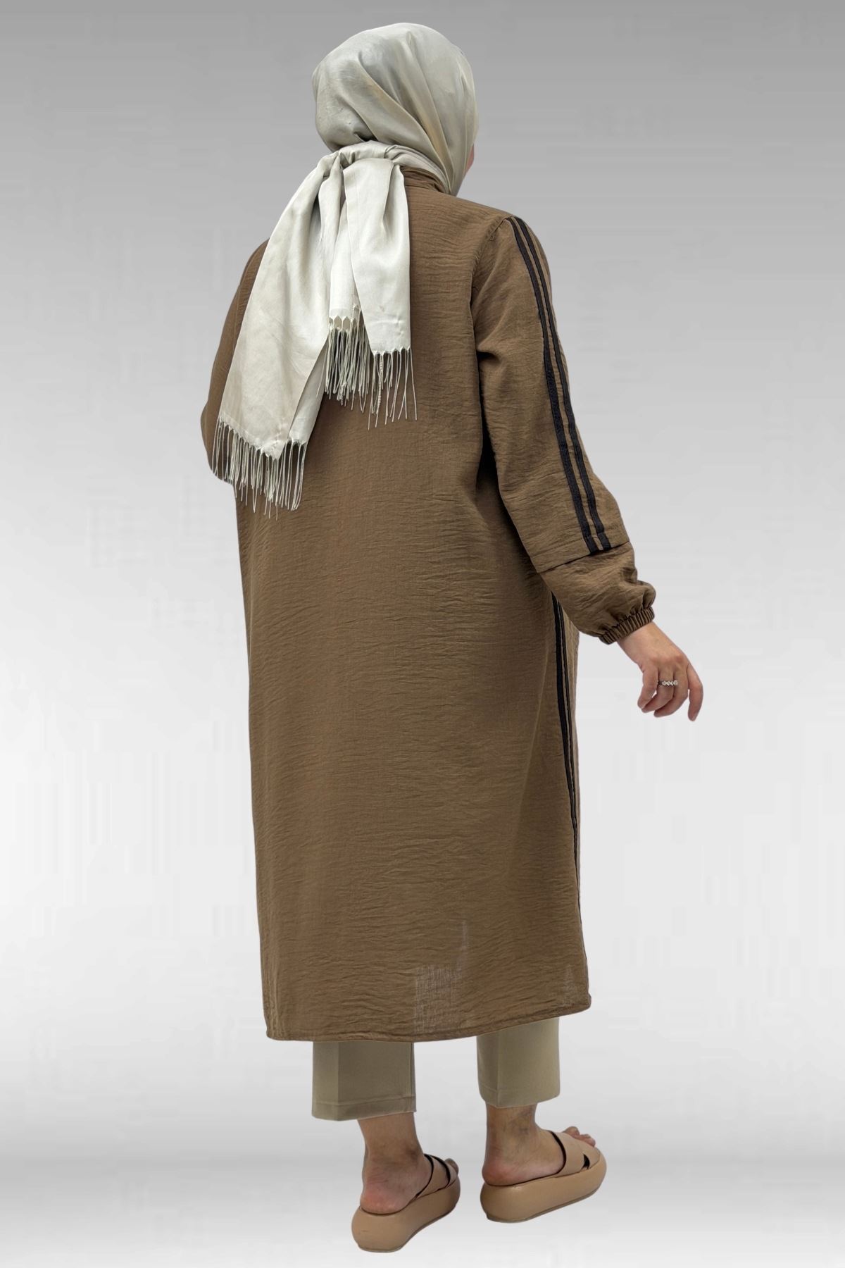 43013 Büyük Beden Elit Keten Biyeli Zincir Detaylı Kap - Taba