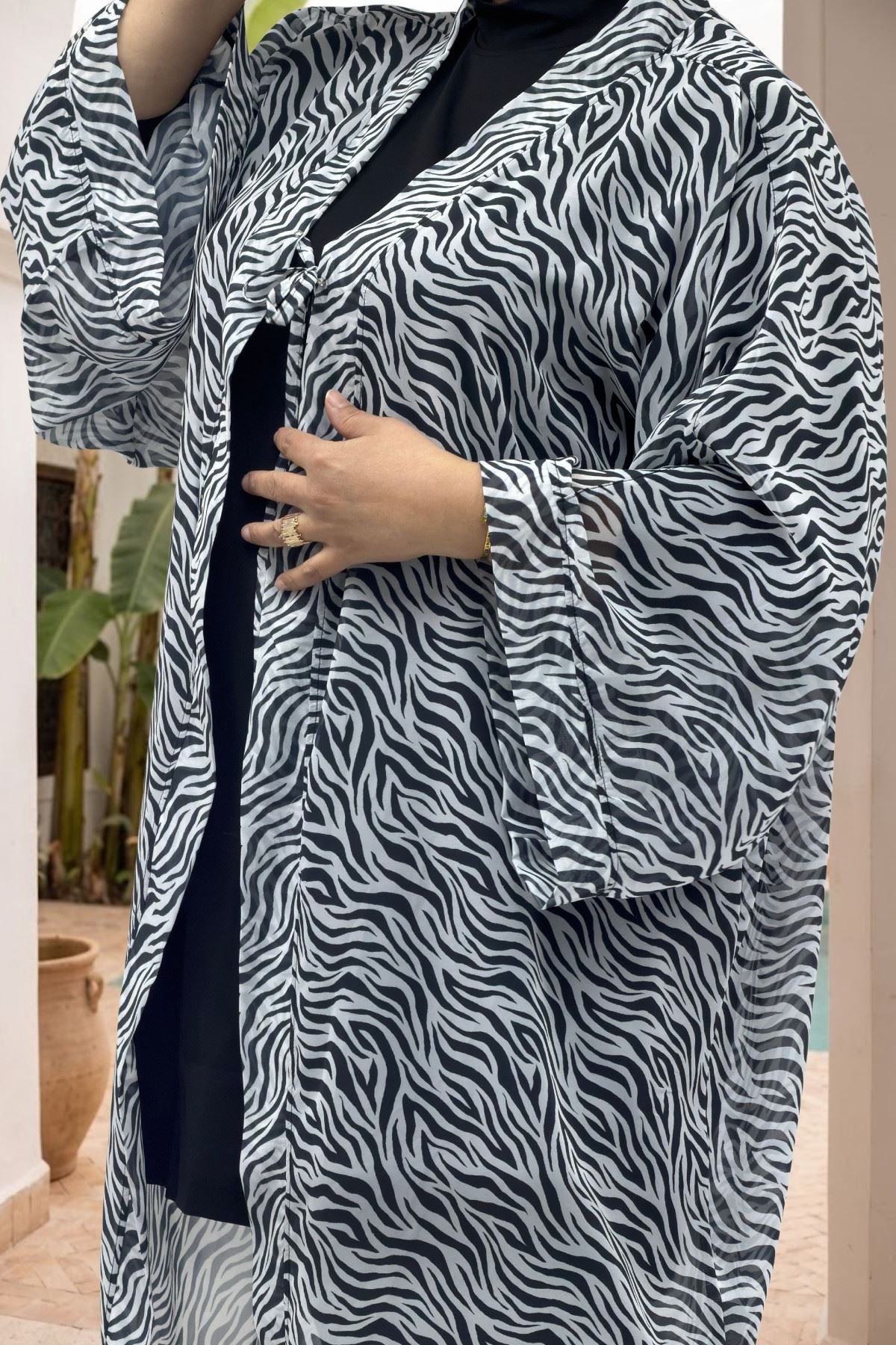 1735 Büyük Beden Garni Detaylı Pareo - Zebra Desen Siyah