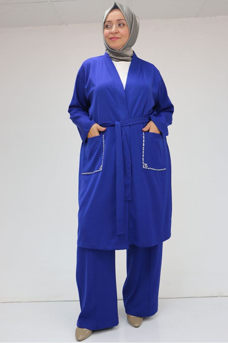 F-47209 Büyük Beden Önden Kuşaklı Cepleri Taş Detaylı Pantolon -Ceket Takım - Saks