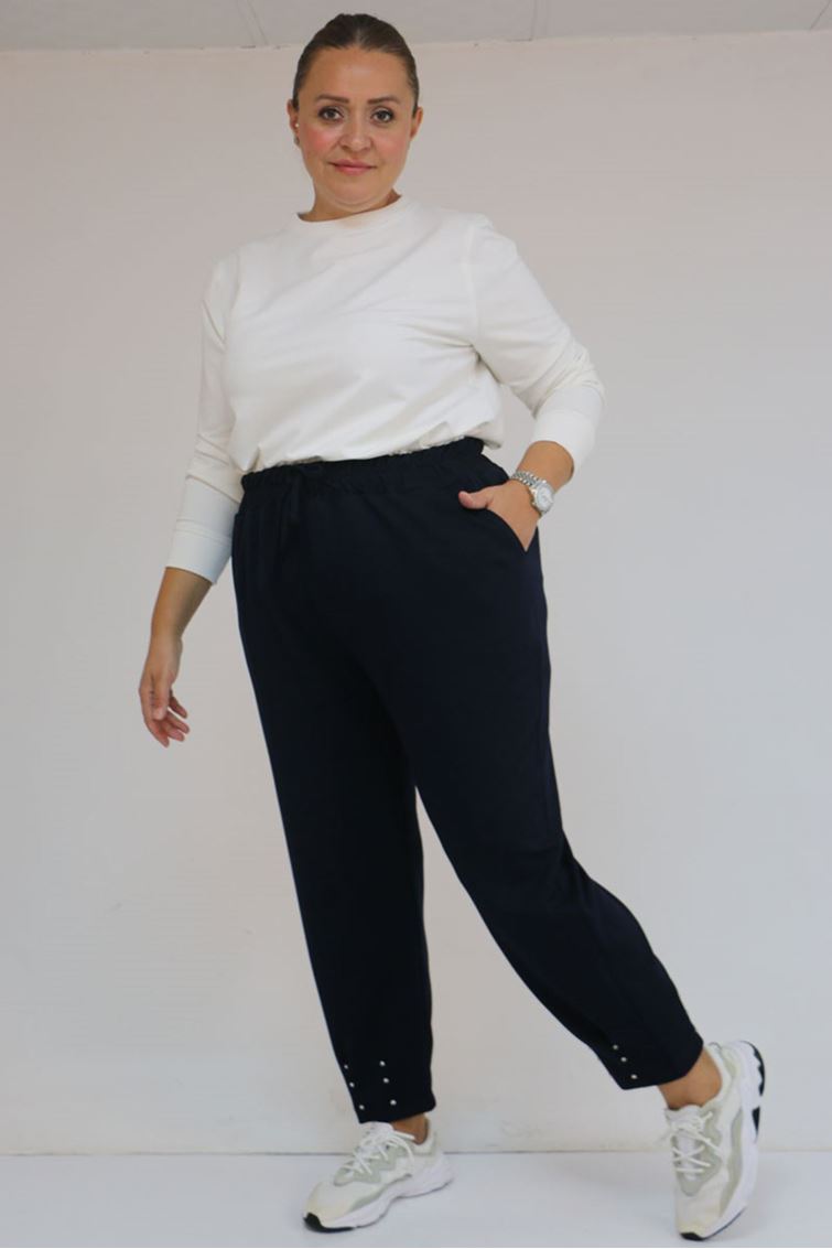 59027 Büyük Beden Paçasında İnci Çakma Modal Pantolon - Lacivert