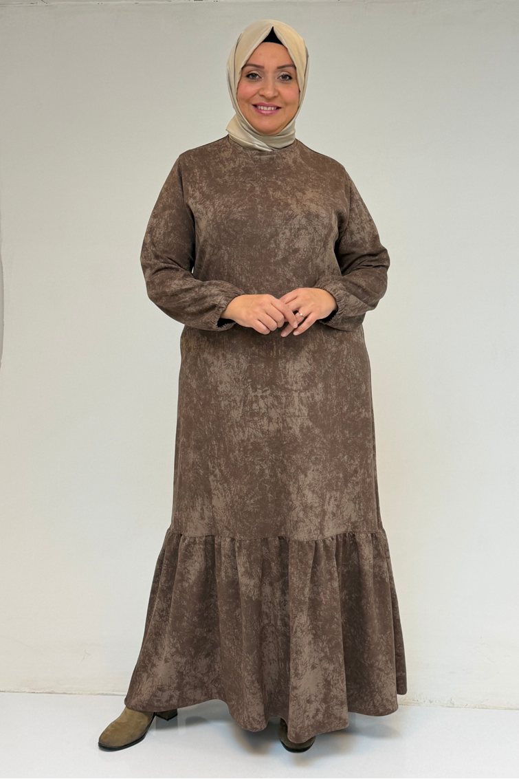 52032 Büyük Beden Eteği Fırfırlı Batik Modal Elbise - Batik Vizon