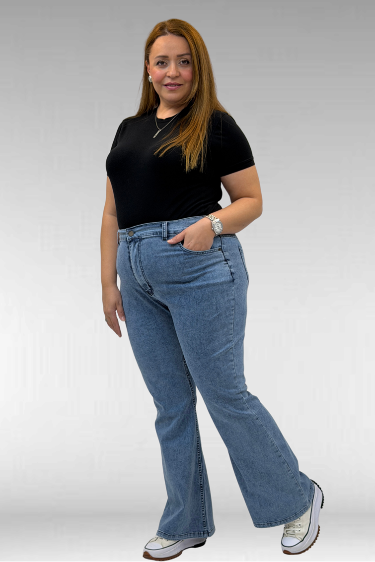 9110-11-E Büyük Beden İspanyol Paça Kot Pantolon - Buz Mavi